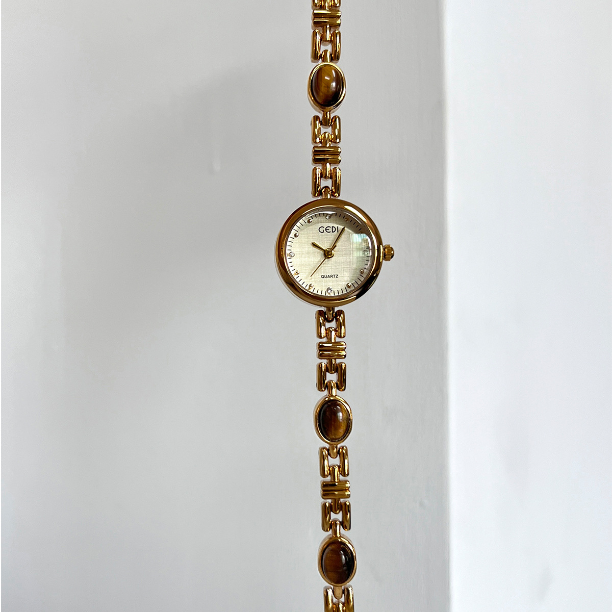 GEDI Luxury Gold Women Watches - Luxury Watch With Green Dial review and price
